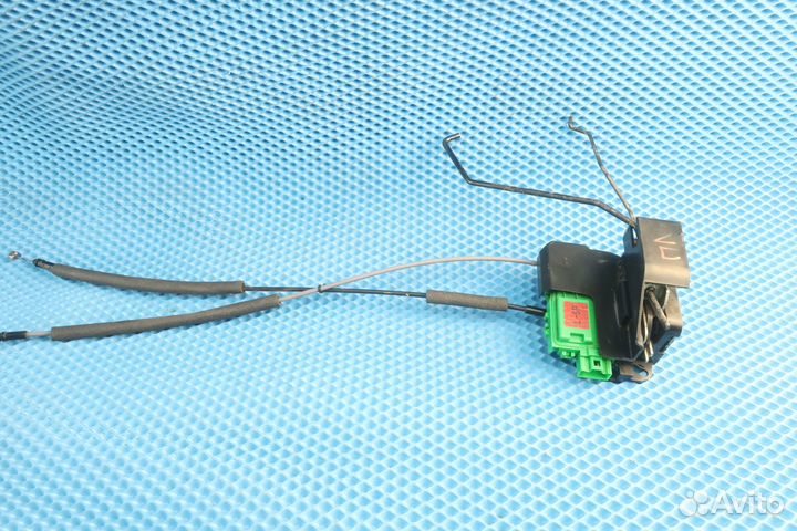 Замок двери передний левый Hyundai Solaris 1