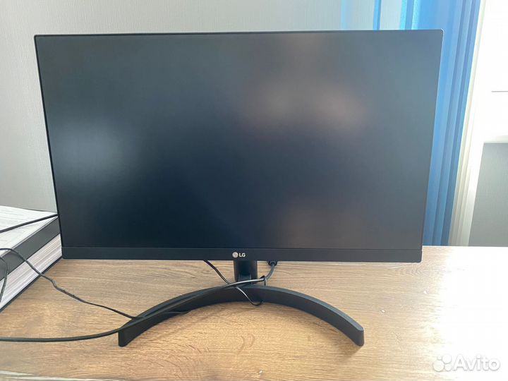 Монитор LG 22мк600М-В