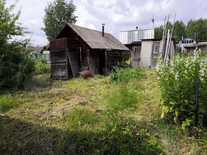 Дача 20 м² на участке 8 сот.