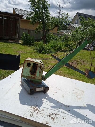 Игрушка экскаватор СССР