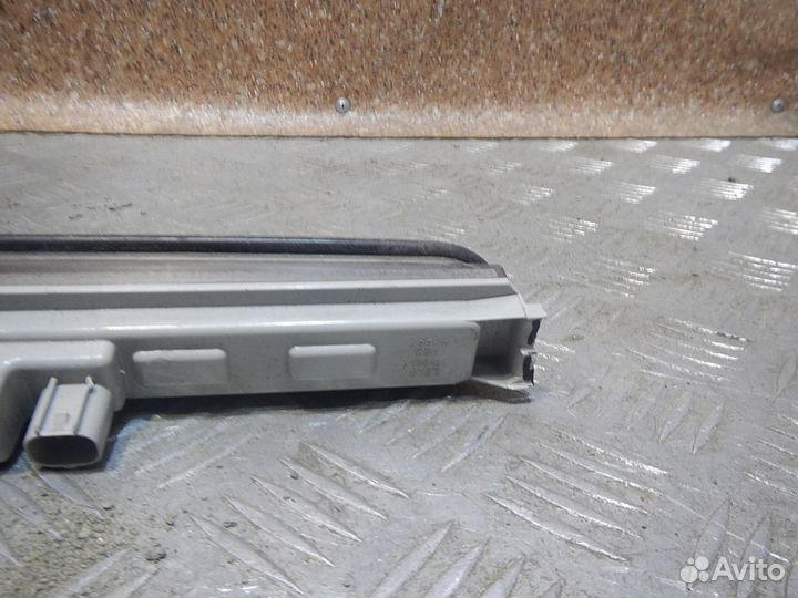 Фонарь задний (стоп сигнал), Mitsubishi (Митсубиси