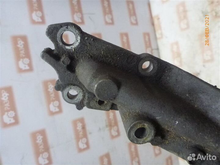 Корпус масляного фильтра Mitsubishi Montero Sport