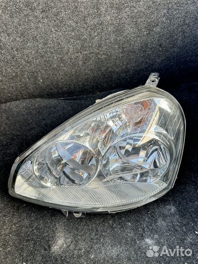 Фара priora 2