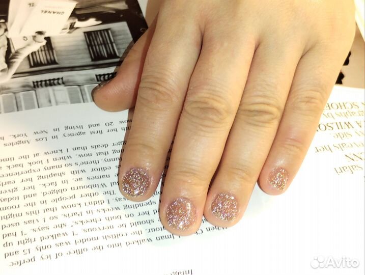 Нужна модель на комби маникюр + гель лак