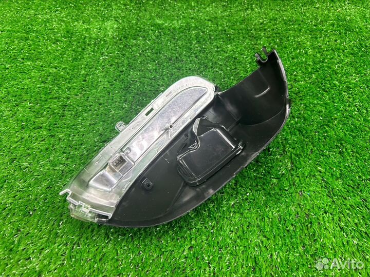 Поворотник в зеркало левый VW passat B7 VAG