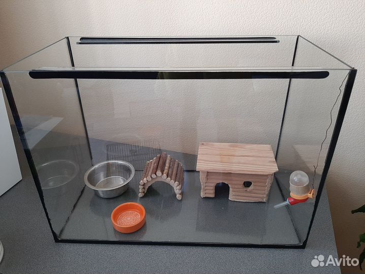 Аквариум и клетка для грызунов
