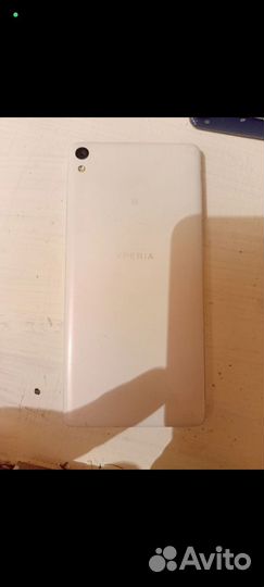 Sony Xperia E5, 16 ГБ