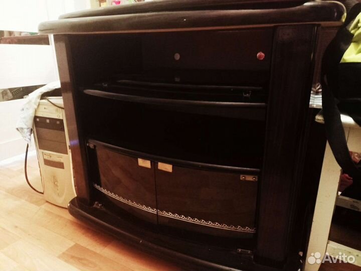 Тумба под телевизор