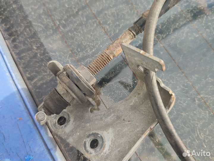 Мазда 323 тросик газа