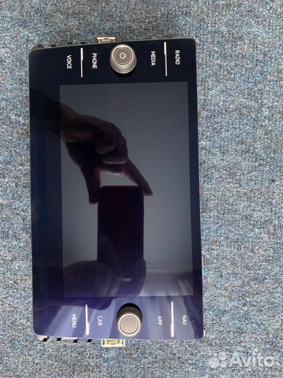 Блок управления магнитолы, навигации VW Tiguan