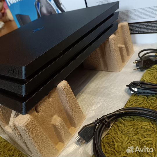 Sony playstation 4 PS4 pro 1tb 7208b с играми