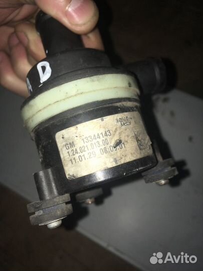 Насос водяной (помпа) Opel Corsa D