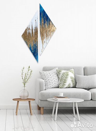 Картина в интерьер с золотом