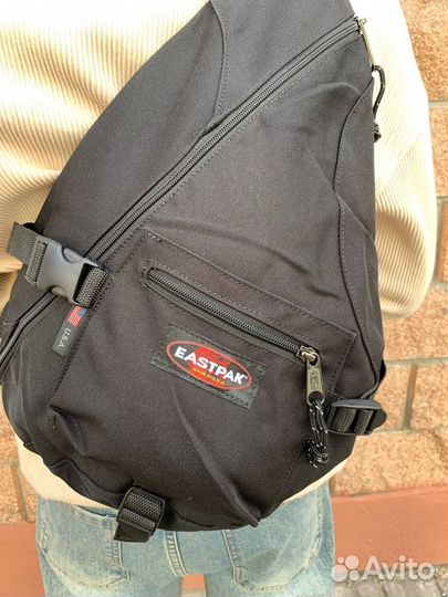 Сумка слинг через плечо eastpak