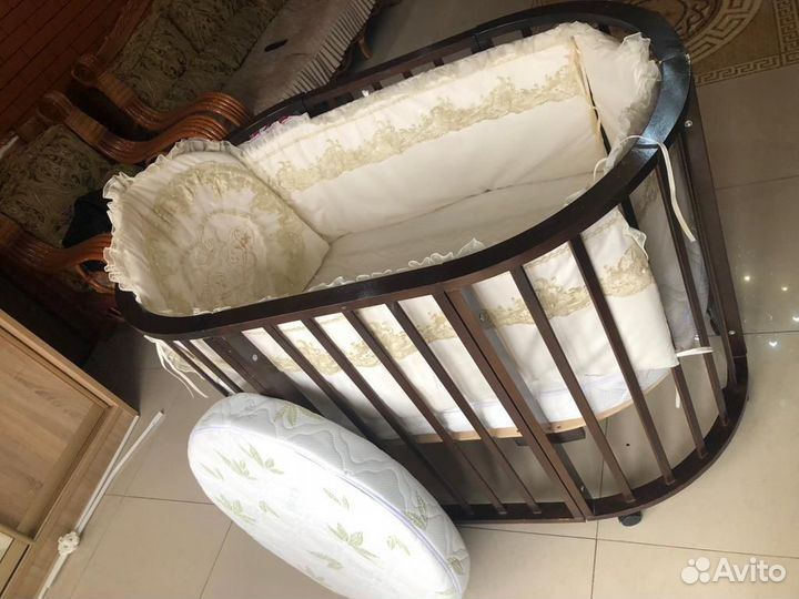 Детская кроватка