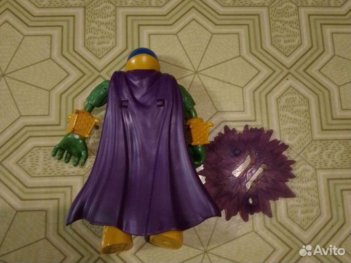 Человек паук и Мистерио фигурки