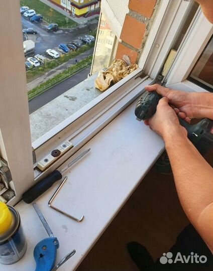 Ремонт пластиковых окон. Ручка оконная