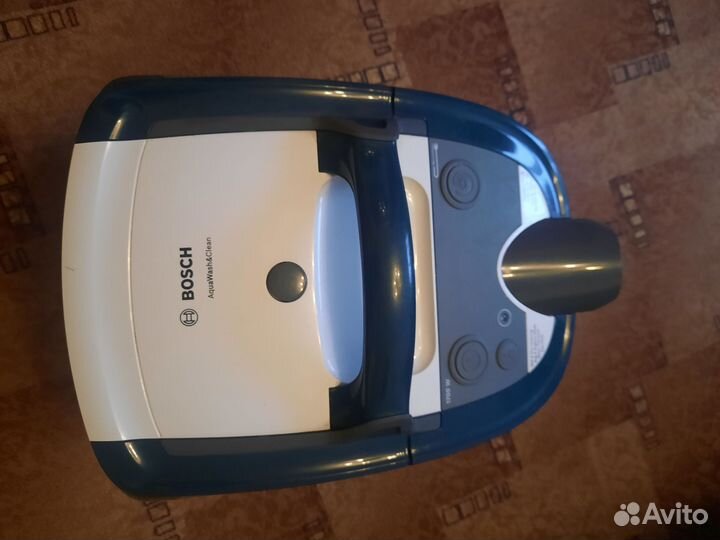 Моющий пылесос Bosch Serie 4 BWD41720