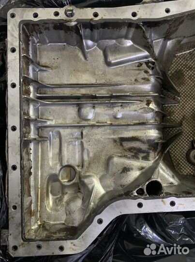 Масляный поддон двигателя M271.860