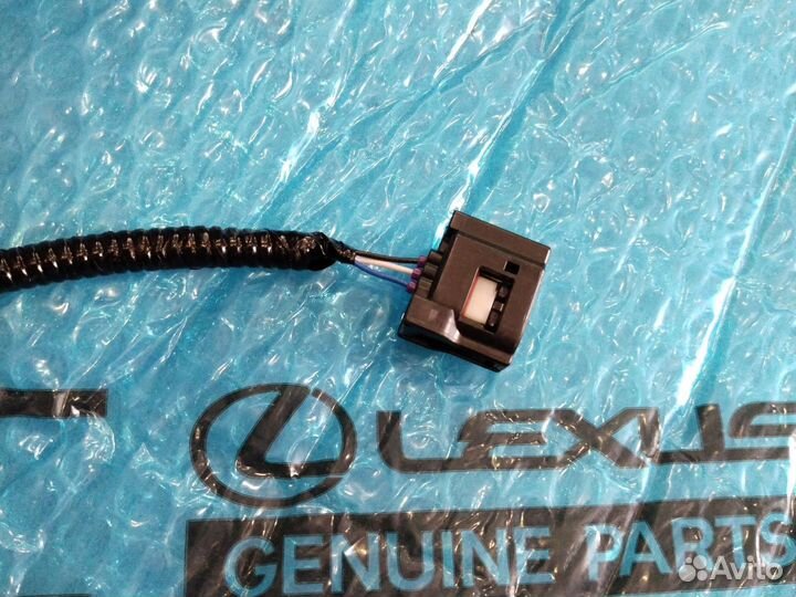 Фишка парктроника Lexus Gx 460 3 pin 2019-2023