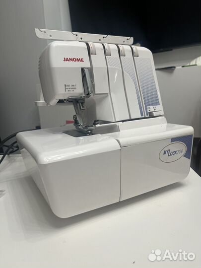 Швейная машина оверлок Janome My lock 714