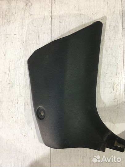 Обивка порога передняя mazda 3 BK 2.0 мт седан