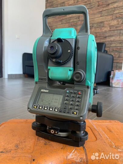 Тахеометр Nikon Nivo 5.MW