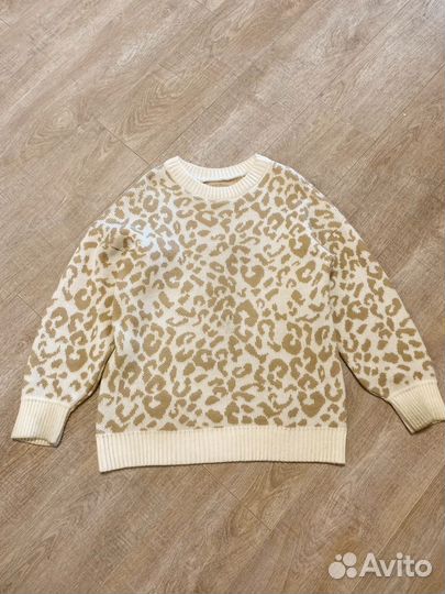 Свитер женский