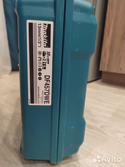 Дрель шуруповерт Makita DF457DWE