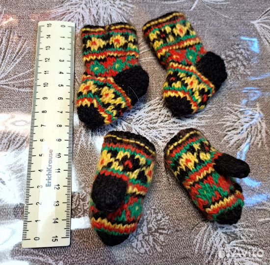 Варежки и носочки сувенирные