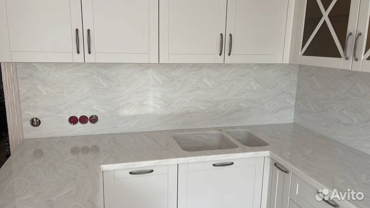 Столешницы из камня (кварц, акрил) на кухню / ванную