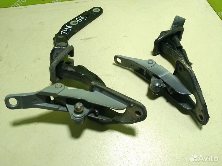 Петли багажника Volvo V70 B5254T 1999