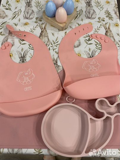 Силиконовая детская посуда и нагрудники