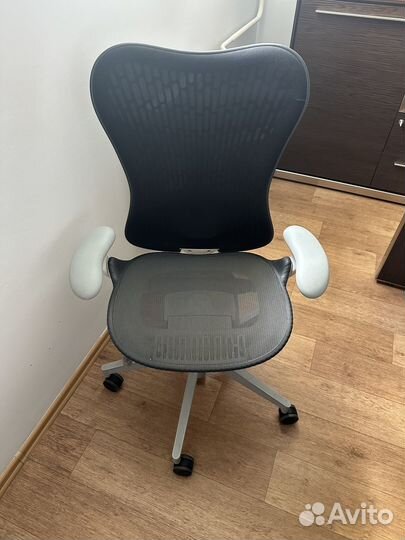 Herman Miller Mirra 2