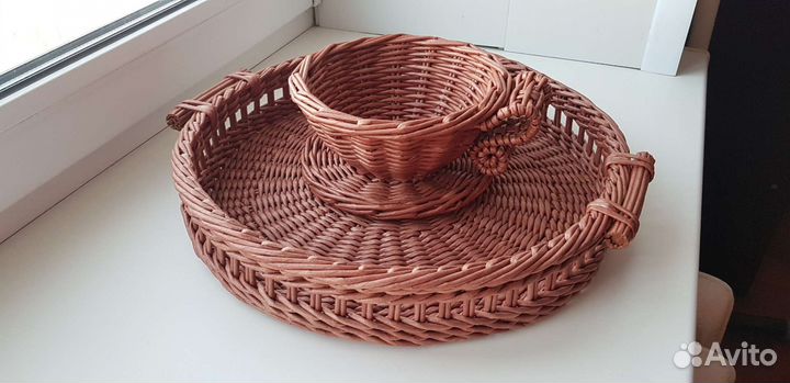 Плетеный поднос