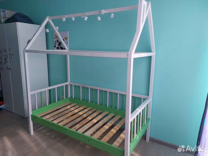 Детская кровать домик 160 на 80 с матрасом