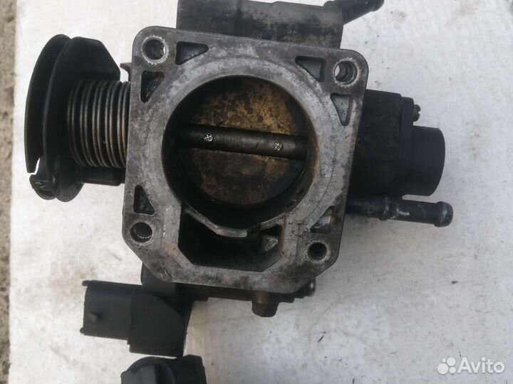 Заслонка дроссельная Hyundai\Kia 35100-2B100