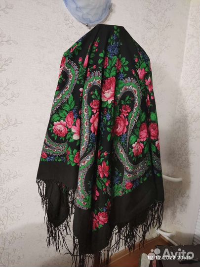 Павловопосадский платок шаль