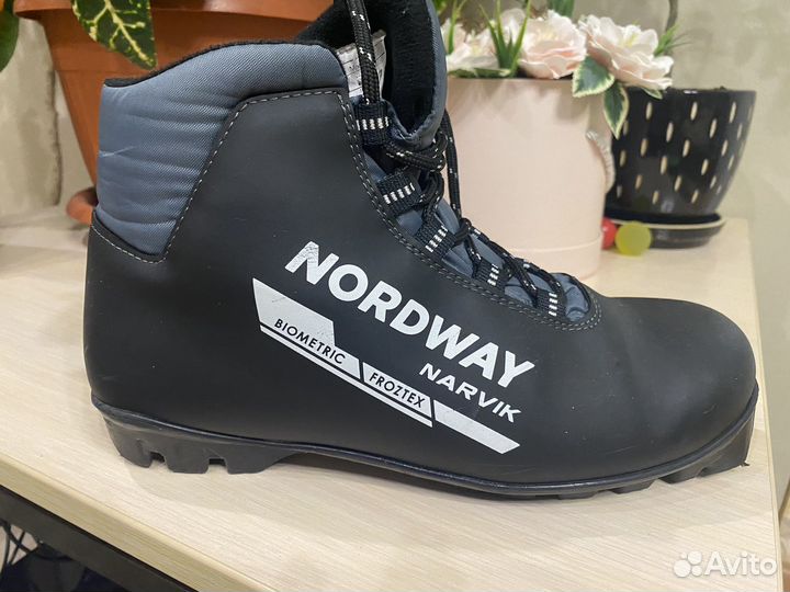 Лыжные ботинки классические