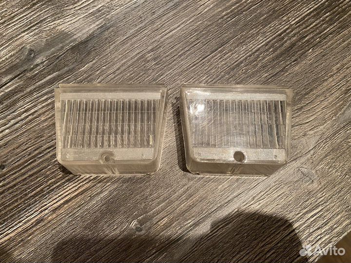 Стекла (рассеиватели) задних фонарей газ 24