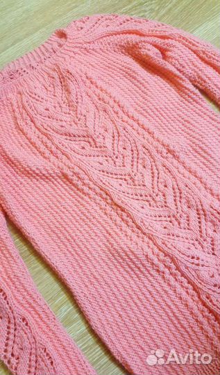 Свитер вязаный женский