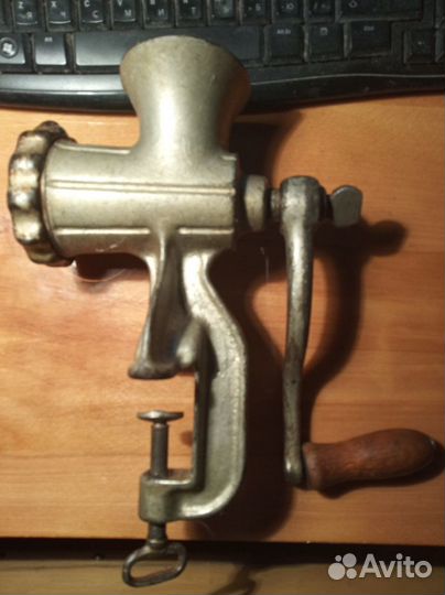 Мясорубка завод № 5 старинная антикварная чугун