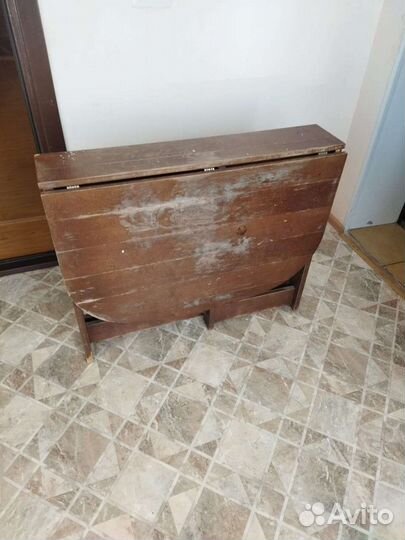 Стол книжка