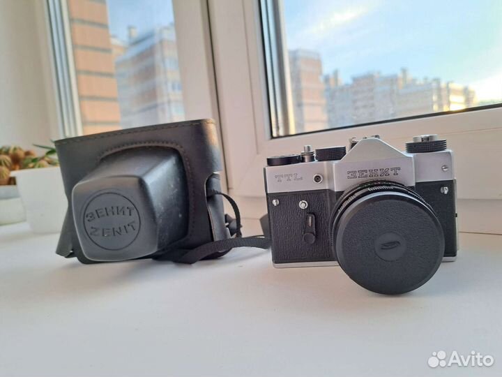 Плёночный фотоаппарат зенит TTL