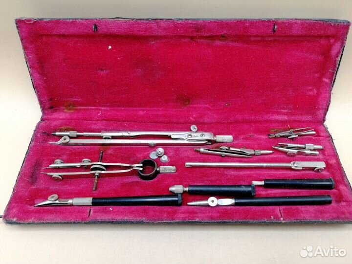 Набор чертежный 13 пред Готовальня ул 1975 СССР