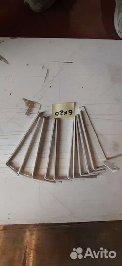 Кронштейн для полок