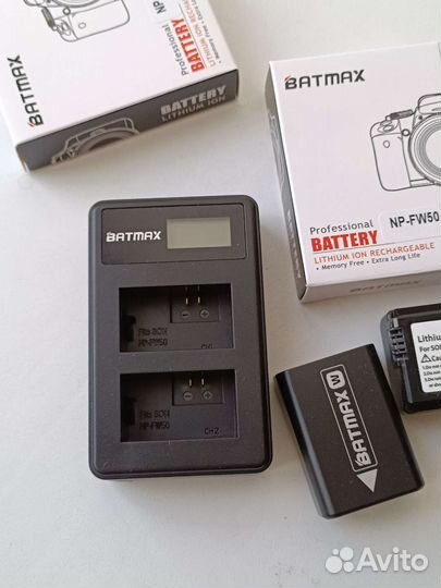 Зарядное устройство +2 акб Sony np-fw50