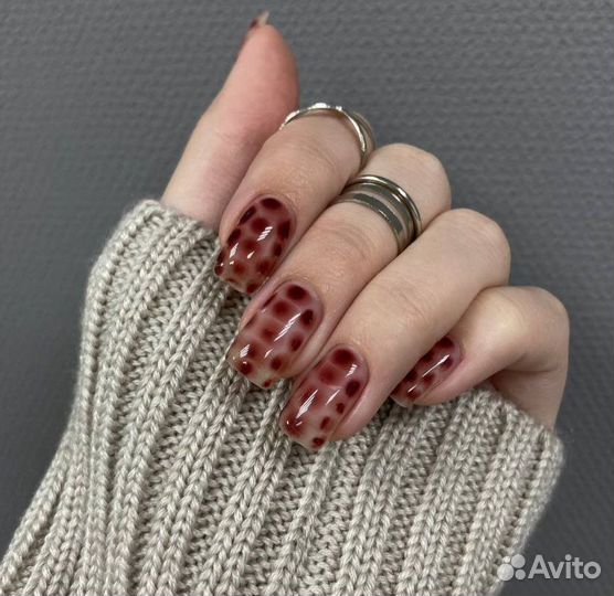 Маникюр педикюр