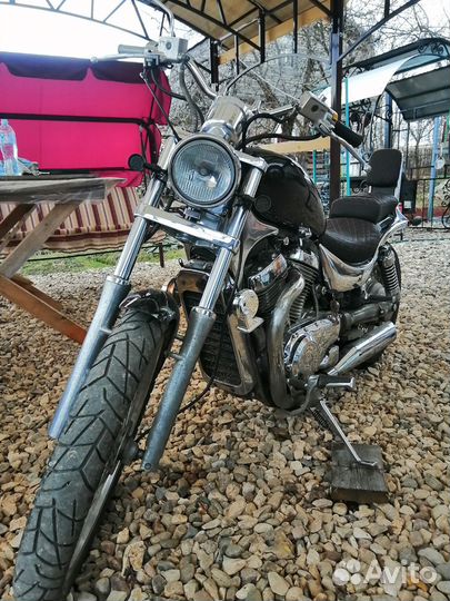 Suzuki VL 400 Intruder Classic