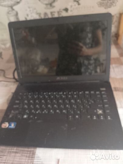 Нетбук asus